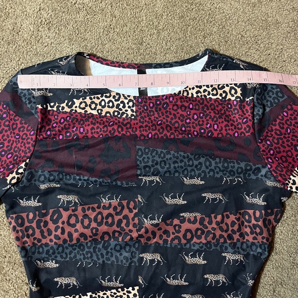 Victoria’s Secret Sport long sleeved dress with back detail - Picture 3 of 7